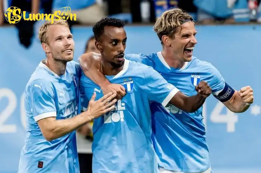 Thế trận diễn biến rất hấp dẫn Thế trận diễn biến rất hấp dẫn