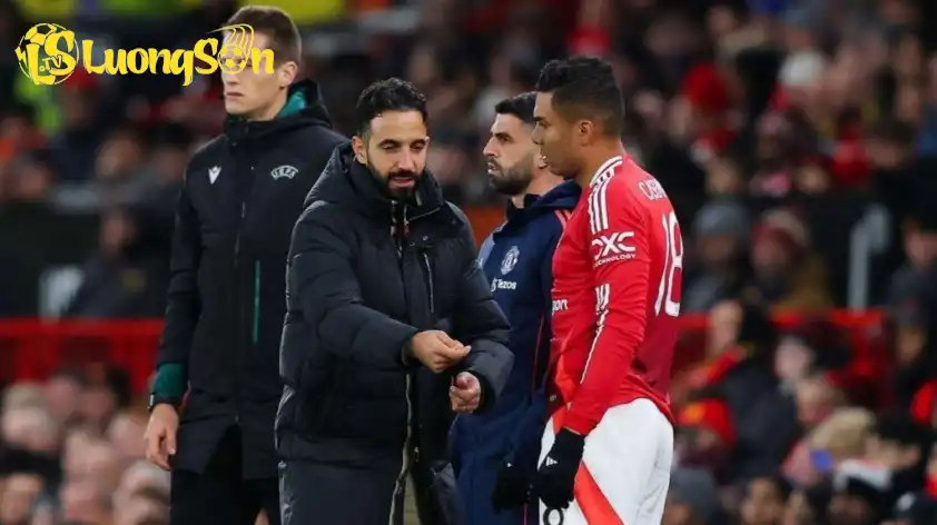 Casemiro đã xây dựng được mối quan hệ thân thiết với Ruben Amorim