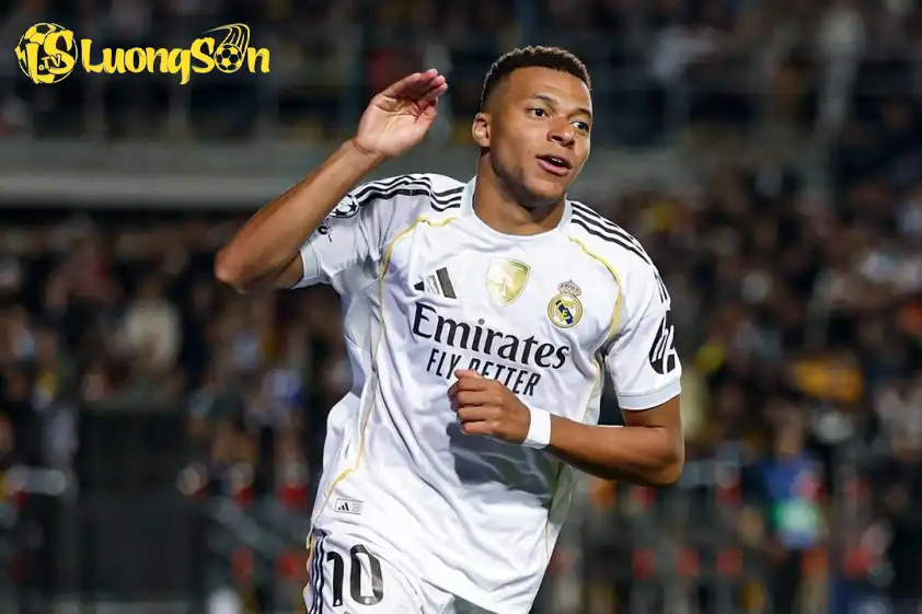 Real Madrid đang theo sát tình hình chấn thương của Mbappe.