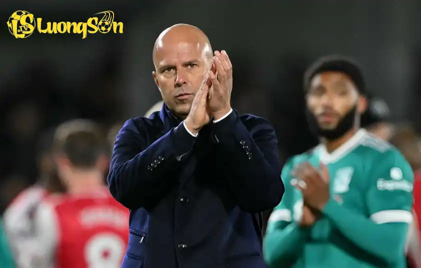 Arne Slot nhận nhiều áp lực với chuỗi trận tệ hại của Liverpool Arne Slot nhận nhiều áp lực với chuỗi trận tệ hại của Liverpool