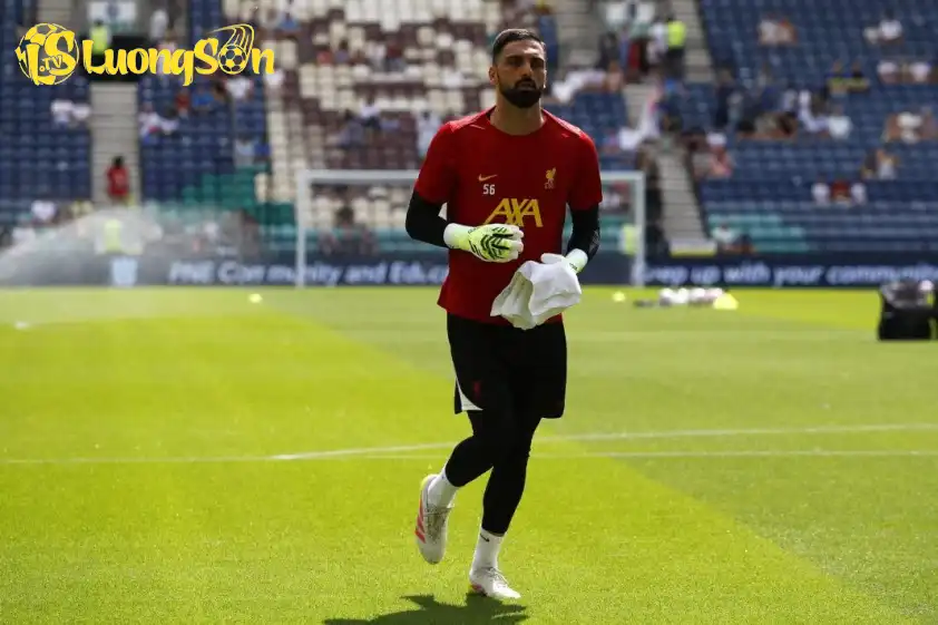 Thủ thành Mamardashvili chuẩn bị có trận ra mắt Ngoại hạng Anh