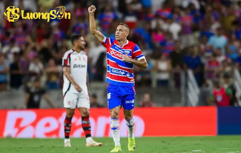 Fortaleza phần nào được đánh giá cao hơn so với Junior Fortaleza phần nào được đánh giá cao hơn so với Junior