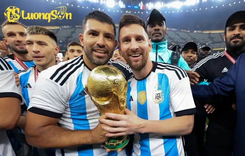 Aguero khẳng định vai trò không thể thay thế của Messi tại ĐT Argentina Aguero khẳng định vai trò không thể thay thế của Messi tại ĐT Argentina