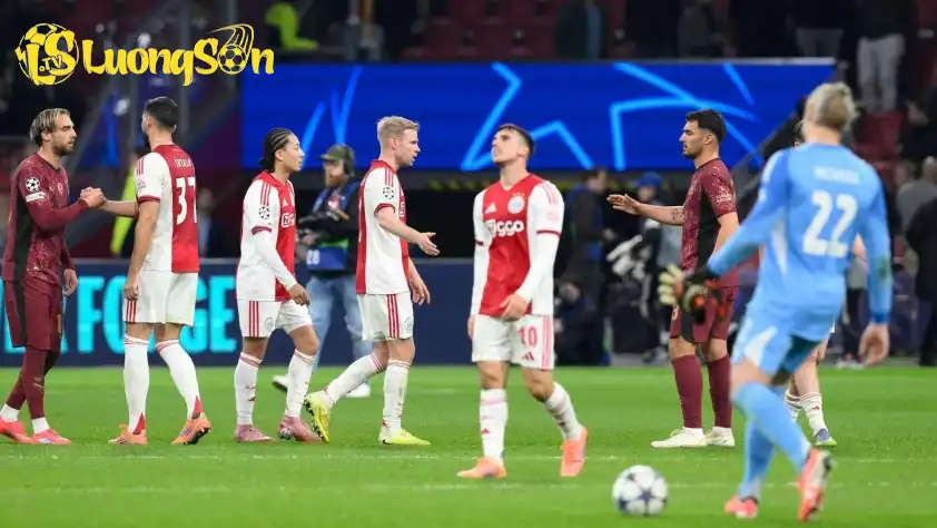 Ajax đang có một mùa giải thảm họa Ajax đang có một mùa giải thảm họa