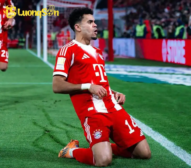 Diaz tỏa sáng tại Bayern Diaz tỏa sáng tại Bayern
